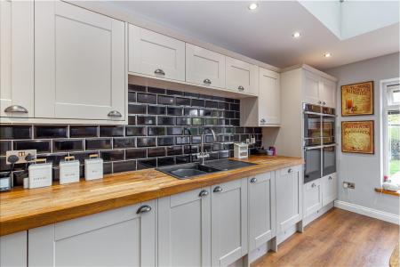 Kitchen-5.jpg
