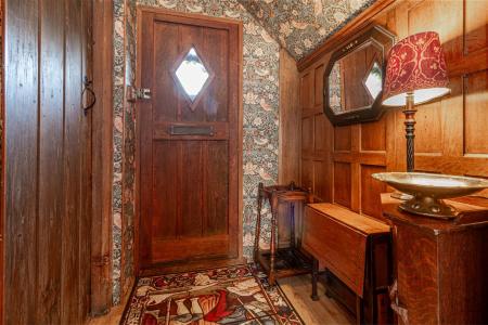 Hallway-.jpg