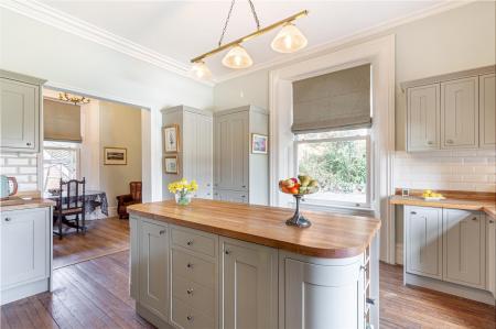 Kitchen-5.jpg