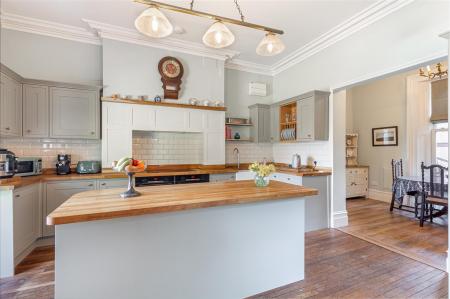 Kitchen-3.jpg