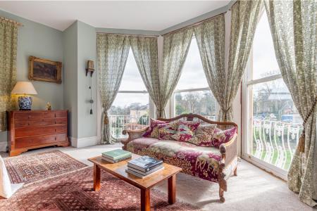 Bedroom-1-8.jpg