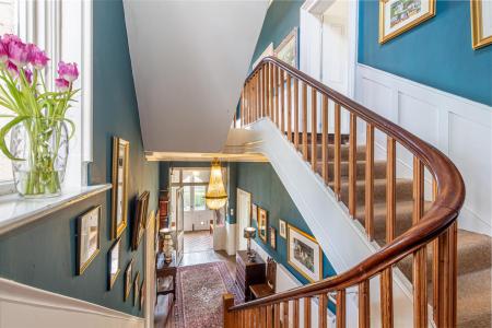 Hallway-3.jpg