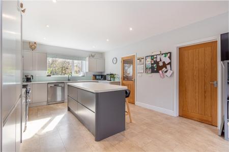 Kitchen-3.jpg
