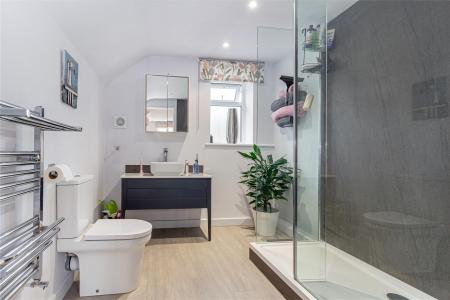 Ensuite-2.jpg