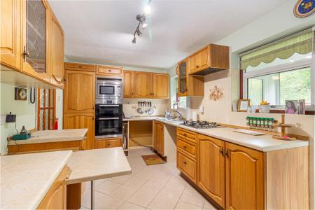 Kitchen-4.jpg