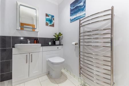 Bathroom-22.jpg