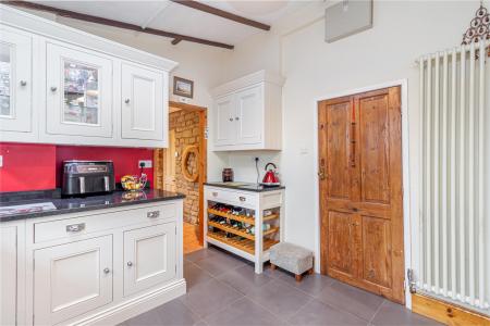 Kitchen-4.jpg