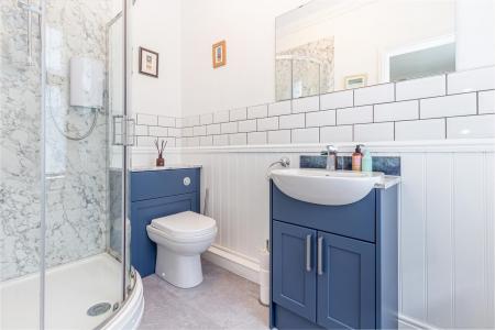 Ensuite-.jpg