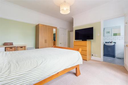 Bedroom-1-3.jpg