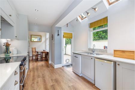 Kitchen-4.jpg