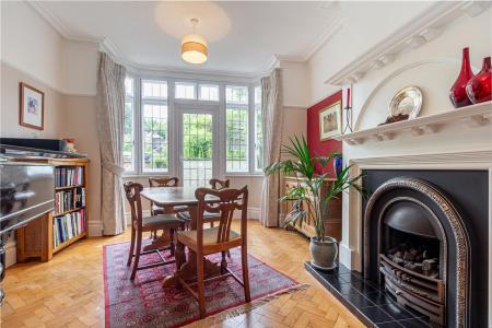 Sitting-room-2.jpg