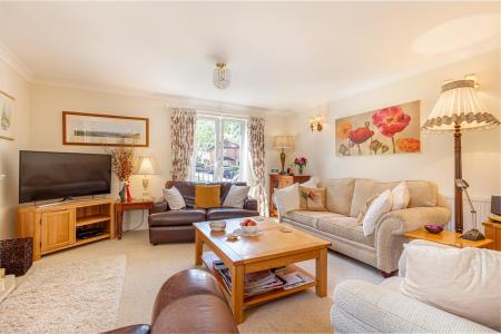 Living-room-3.jpg