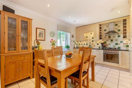 kitchen-1.jpg