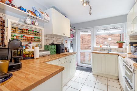 kitchen-2.jpg