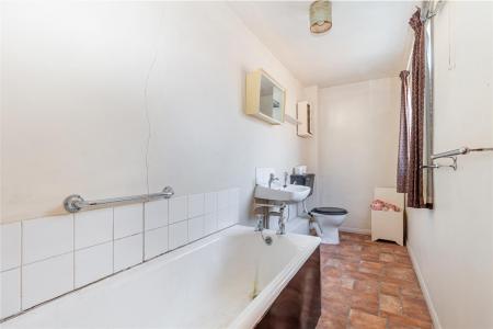 Bathroom-1.jpg
