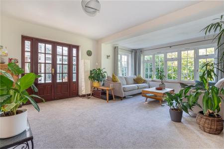 Living-room-2.jpg
