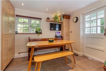 Kitchen-4.jpg