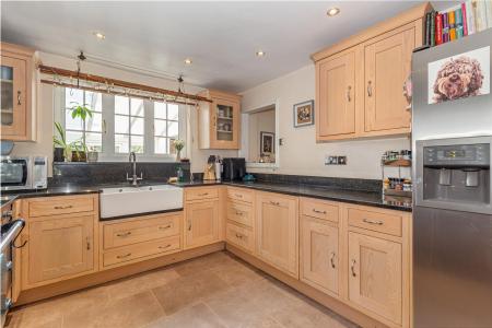 Kitchen-5.jpg