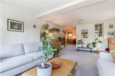 Living-room-5.jpg