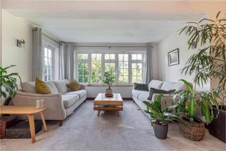 Living-room-4.jpg