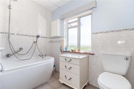 Bathroom-3.jpg