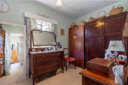 dressing-room-1.jpg