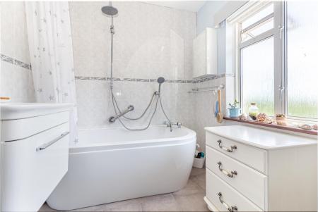 bathroom-2.jpg