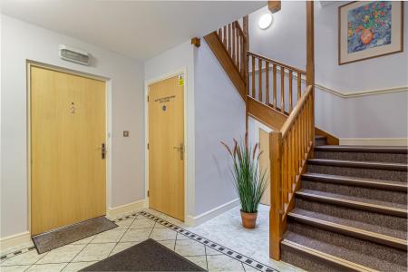 Hallway-2.jpg