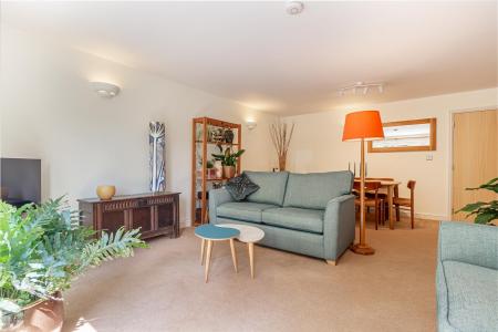Living-room-5.jpg