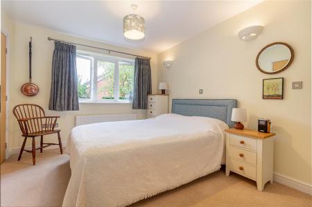 bedroom-1-2.jpg