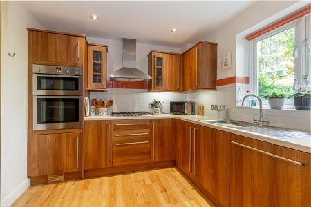 kitchen-1.jpg