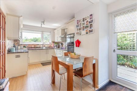 kitchen-1.jpg