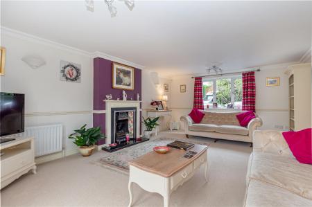 Living-room-3.jpg
