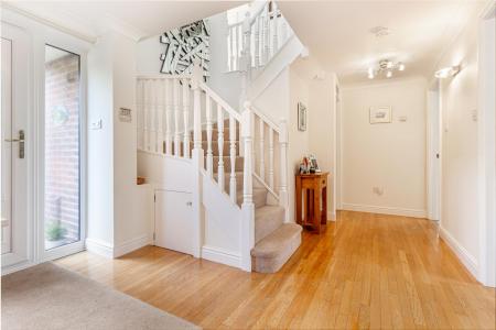 Hallway1.jpg