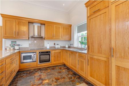 Kitchen-3.jpg