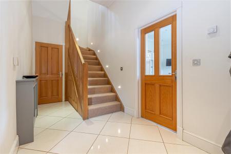 Hallway-1.jpg