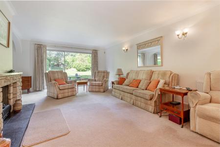 Living-Room-4.jpg