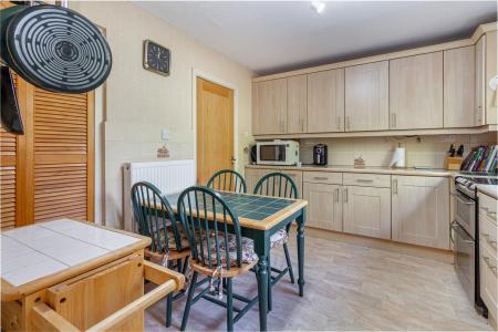 Kitchen-4.jpg