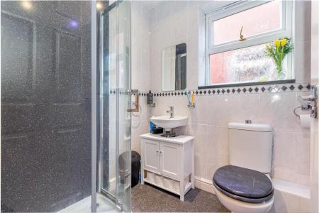 Bathroom-1.jpg