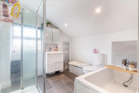 bathroom-1.jpg