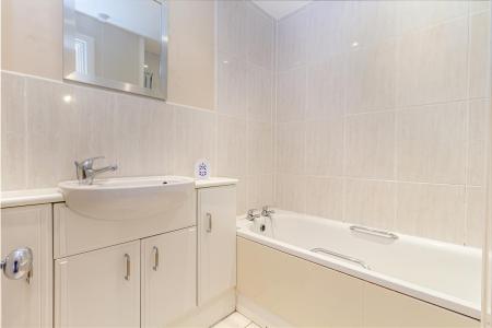 Bathroom1.jpg