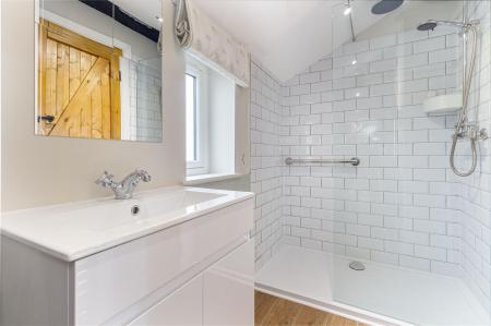 Ensuite-2.jpg