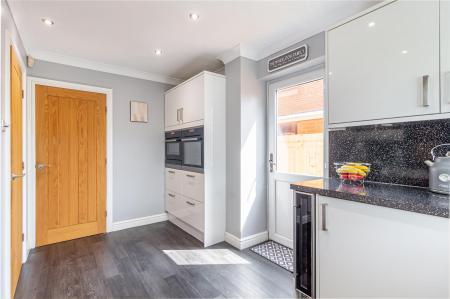 Kitchen-3.jpg