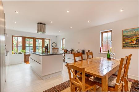 Kitchen-1.jpg