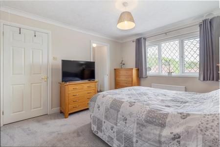 Bedroom-1-3.jpg