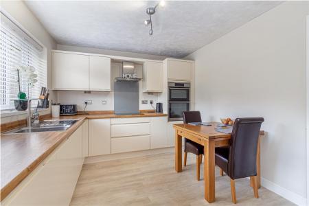 Kitchen-3.jpg