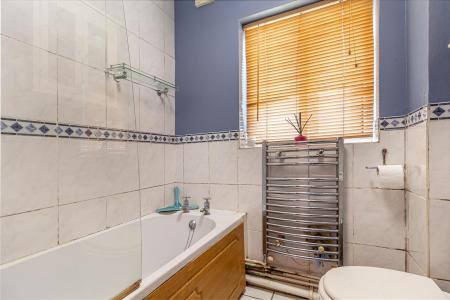 bathroom-1.jpg