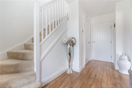 Hallway-1.jpg