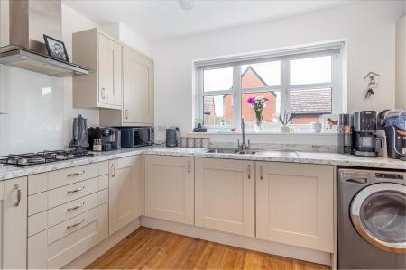 Kitchen-4.jpg