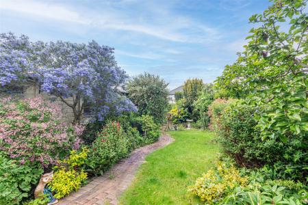 Garden-3.jpg
